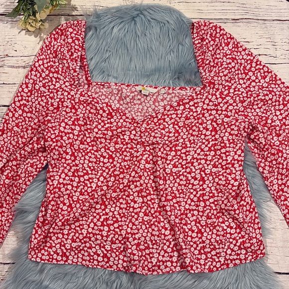 NWOT Boden Sweetheart Printed Top - Red with White Flowers - Picture 6 of 9